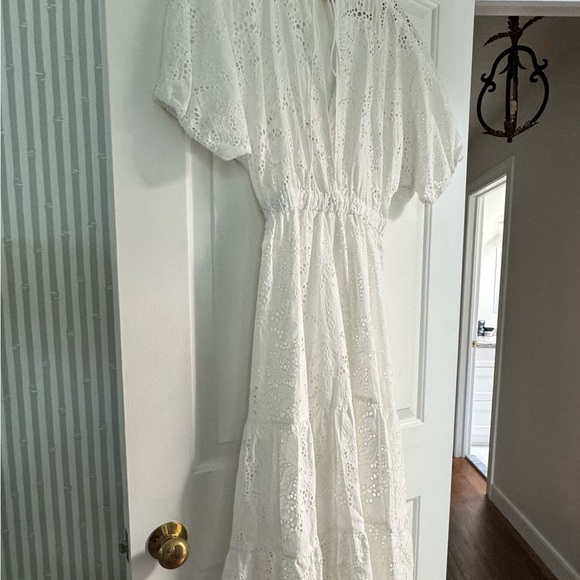Zara White Eyelet Dress, size M - Picture 7 of 10